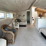 Family-friendly Summer House Near The 度假居 奥特鲁普