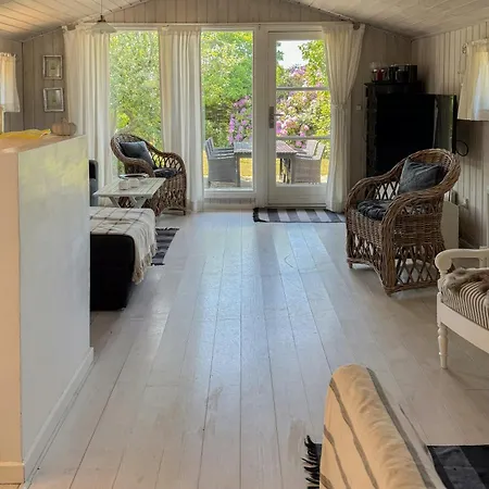 Hébergement de vacances Family-friendly Summer House Near The