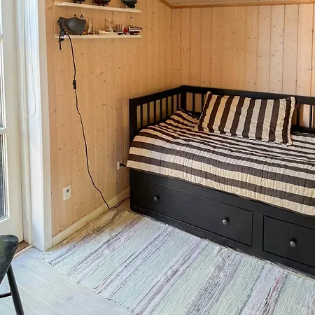 Hébergement de vacances Family-friendly Summer House Near The *