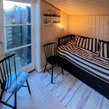 Family-friendly Summer House Near The Hébergement de vacances Otterup