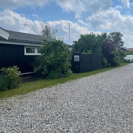 Family-friendly Summer House Near The Casa vacanze *