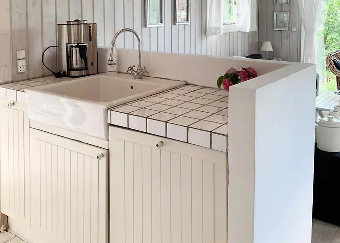 Family-friendly Summer House Near The